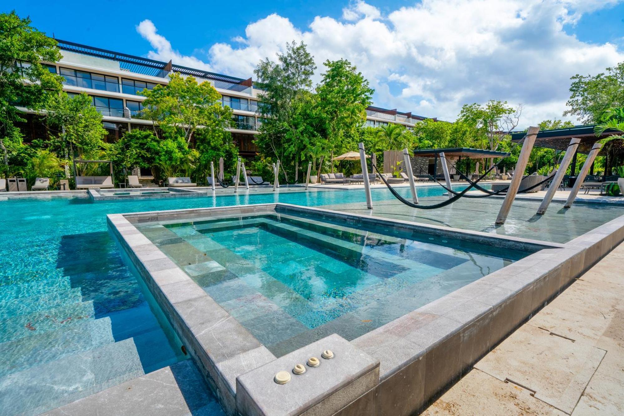Luxury 2 Bedroom - Infinity Pool At Awa Residences In Playacar, Awa 107 Ferienhaus Playa del Carmen